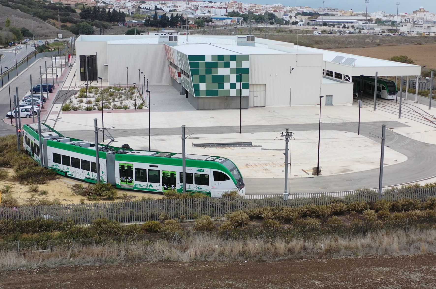 La Junta adjudica el nuevo mantenimiento de la obra civil del Trambahía por 3,5 